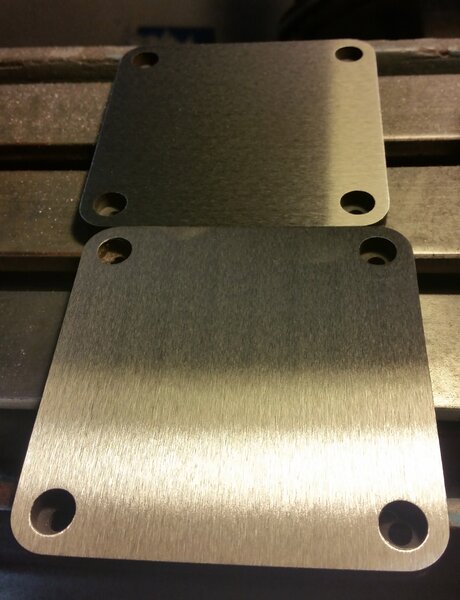 CNC -lucrari de serie pe centre de frezare-strunjire.